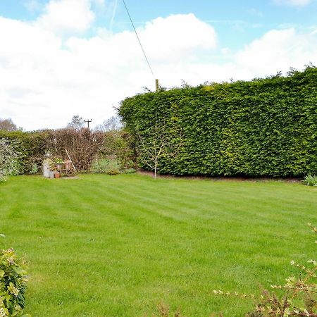 Woodhouse Cottage Hawarden ภายนอก รูปภาพ