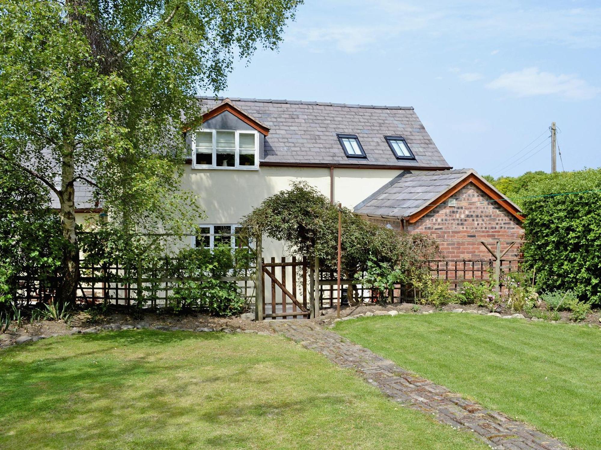 Woodhouse Cottage Hawarden ภายนอก รูปภาพ